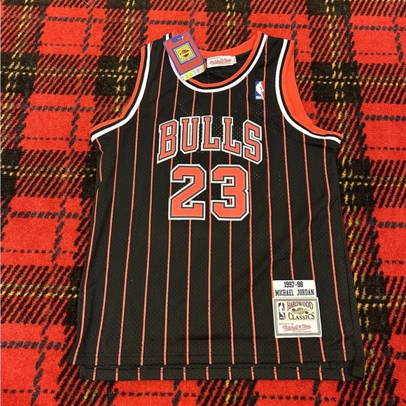 Brand new Michael Jordan Jersey Chicago Bulls YOUTH Stitched - Picture 2 of 4